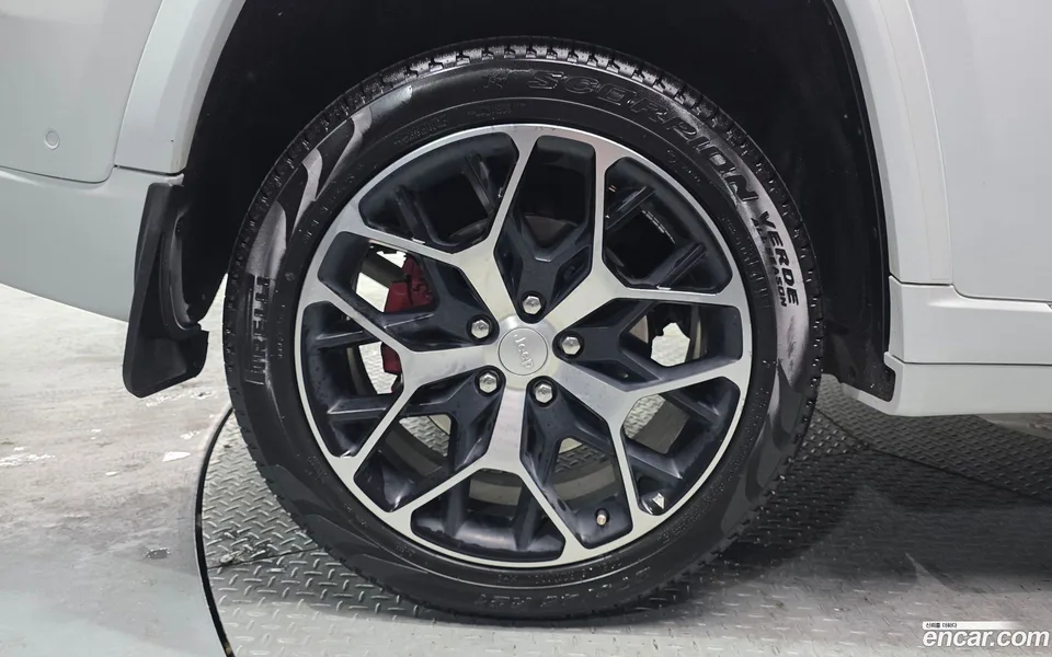 Jeep Grand Cherokee 4xe 2023 — миниатюра 5