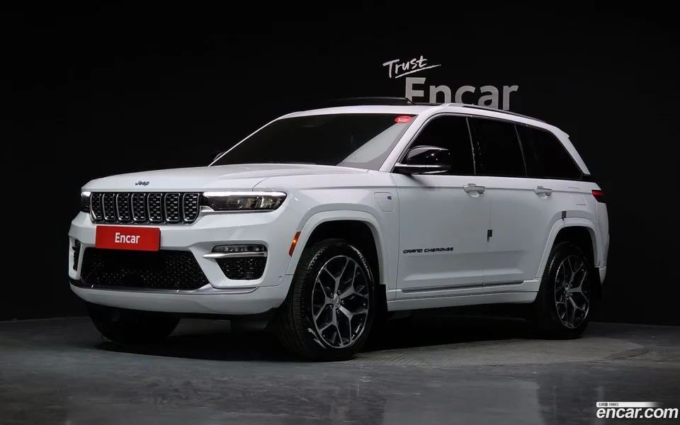 Jeep Grand Cherokee 4xe 2023 — фото 1, купить с доставкой в Москву