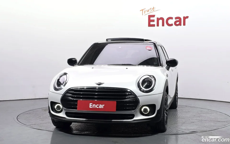 MINI Cooper Clubman 2023 — миниатюра 3