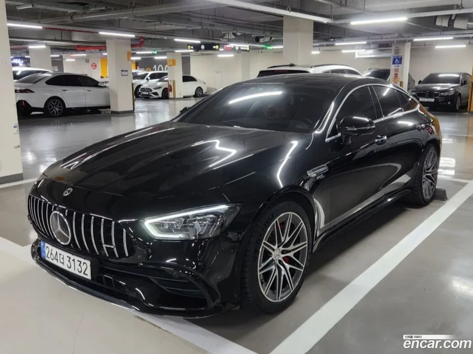 Mercedes-Benz AMG GT 4 43 4MATIC+ 2023 — фото 1, купить с доставкой в Москву