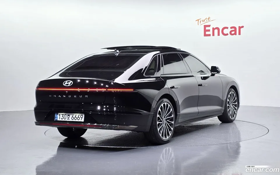 Hyundai Grandeur 2.5 2WD 2023 — миниатюра 2