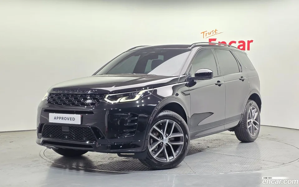 Land Rover Discovery Sport P250 SE 2025 — фото 1, купить с доставкой в Москву