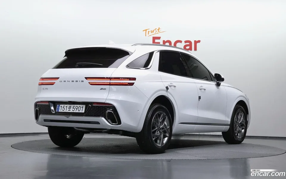 Genesis GV70 2.5T AWD 2023 — миниатюра 2