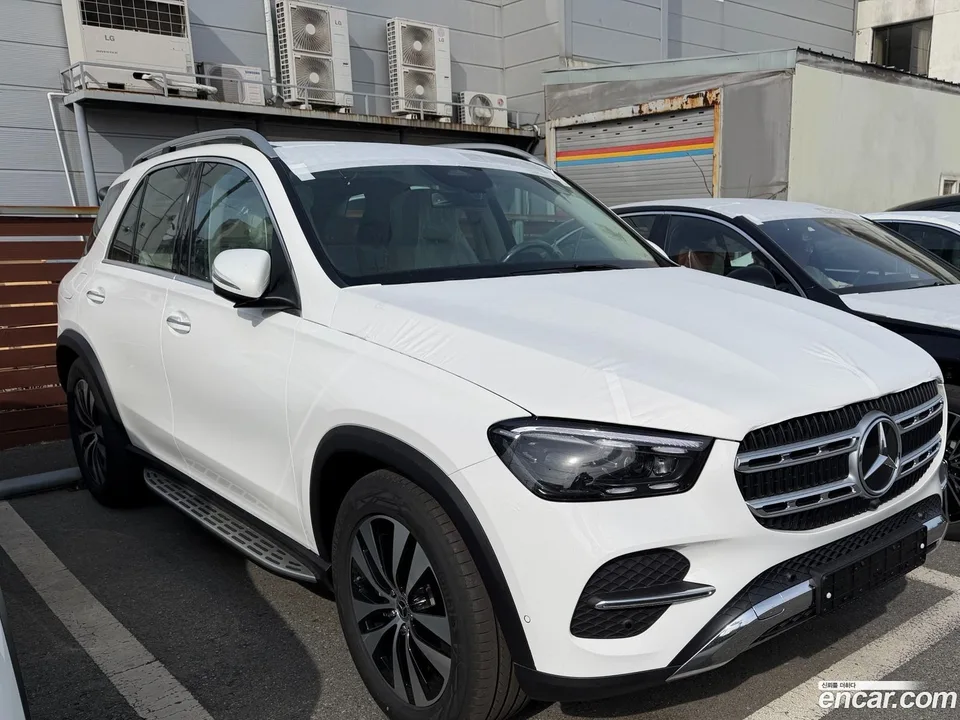 Mercedes-Benz GLE-Class (W167) GLE300d 4MATIC 2026 — фото 1, купить с доставкой в Москву
