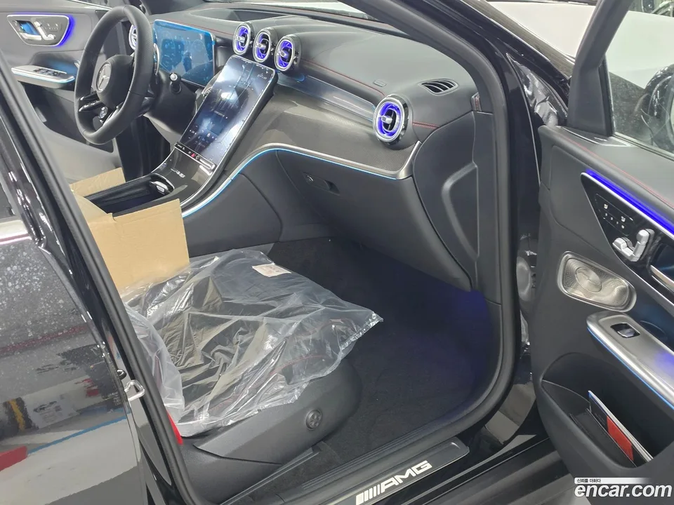 Mercedes-Benz GLC-Class AMG GLC43 4MATIC 2026 — миниатюра 5