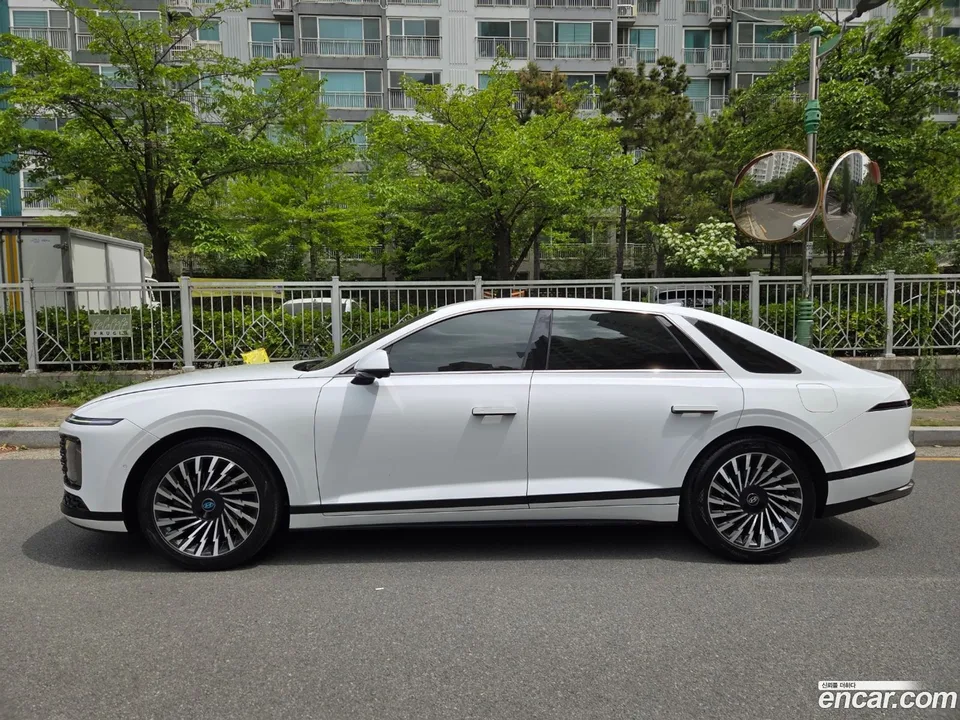 Hyundai Grandeur 2.5 2WD 2024 — миниатюра 2