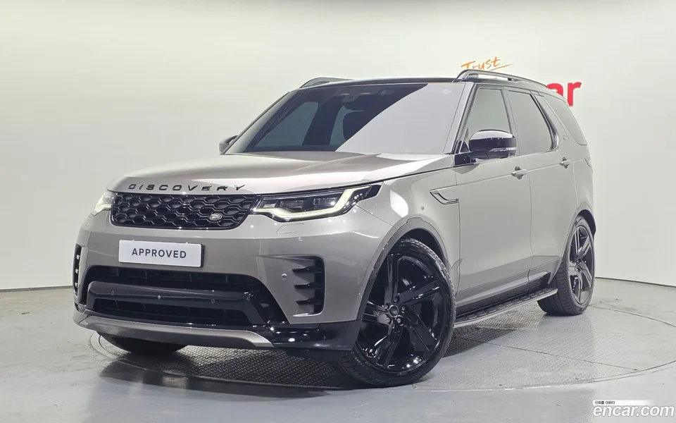 Land Rover Discovery P360 HSE 2024 — фото 1, купить с доставкой в Москву