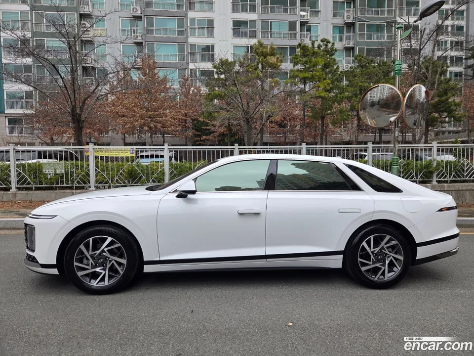 Hyundai Grandeur 2.5 2WD 2023 — миниатюра 2
