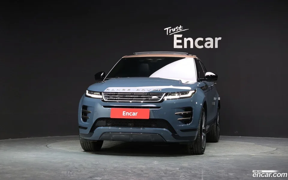 Land Rover Range Rover Evoque P250 SE 2024 — миниатюра 3
