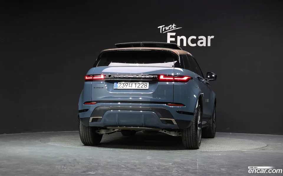 Land Rover Range Rover Evoque P250 SE 2024 — миниатюра 4