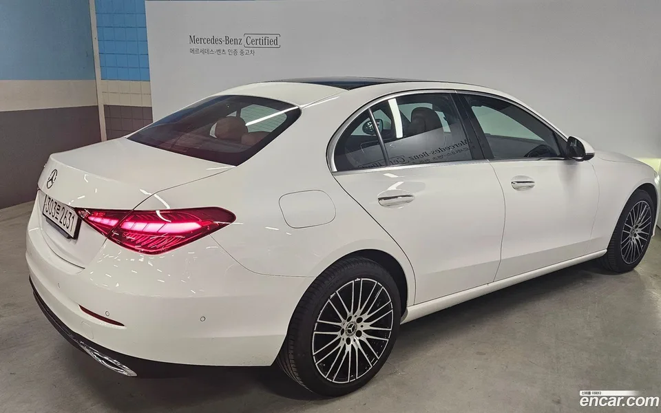 Mercedes-Benz C-Class C200 2025 — миниатюра 3