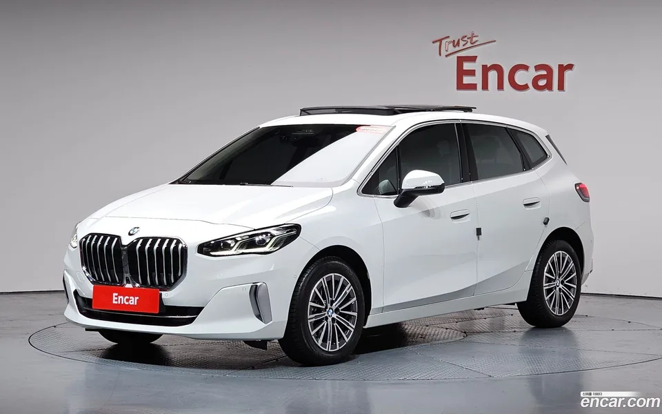 BMW 2 Series Active Tourer 220i 2023 — фото 1, купить с доставкой в Москву