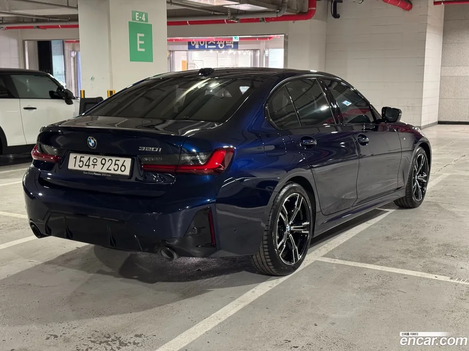 BMW 3 Series 320i M 2025 — миниатюра 2