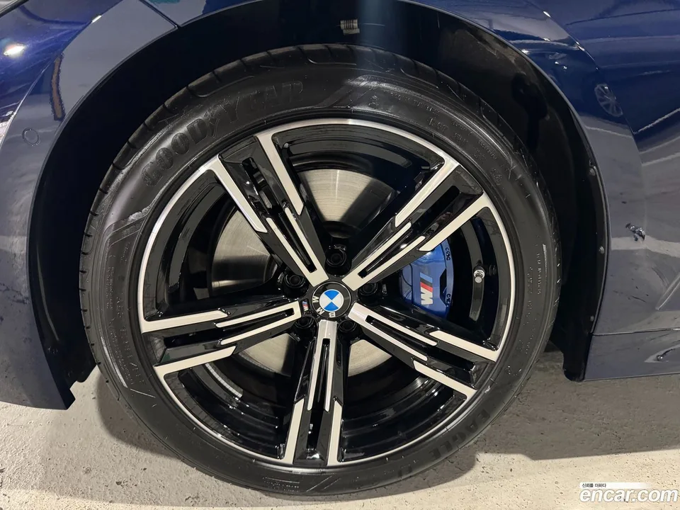 BMW 3 Series 320i M 2025 — миниатюра 5