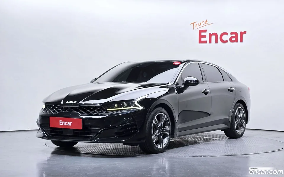 Kia K5 2.0 2023 — фото 1, купить с доставкой в Москву