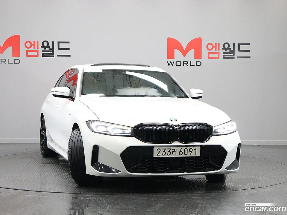 BMW 3 Series 320i M 2023 — миниатюра 2