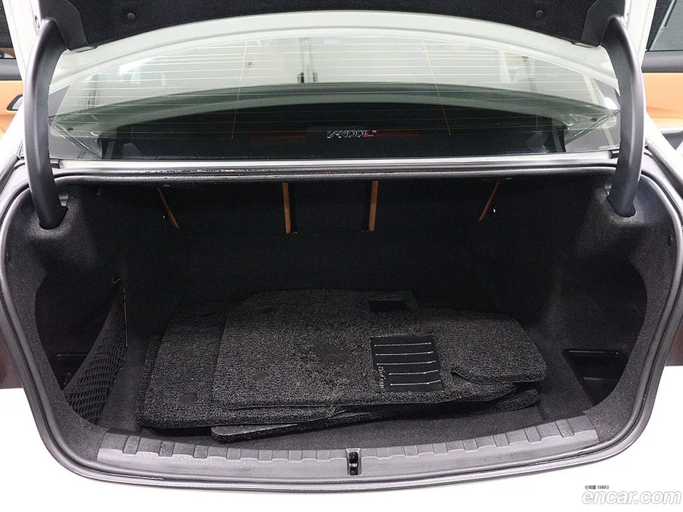 BMW 3 Series 320i M 2023 — миниатюра 5