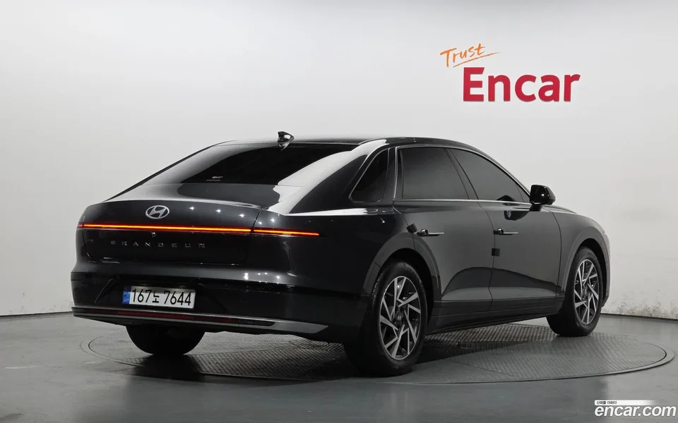 Hyundai Grandeur 2.5 2WD 2024 — миниатюра 2