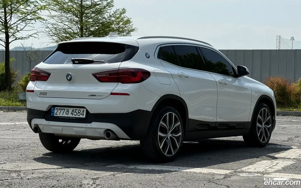 BMW X2 xDrive20i 2022 — миниатюра 2