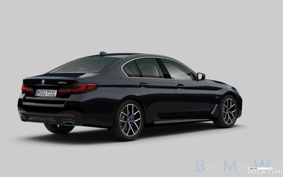 BMW 5 Series 530e M 2022 — миниатюра 2