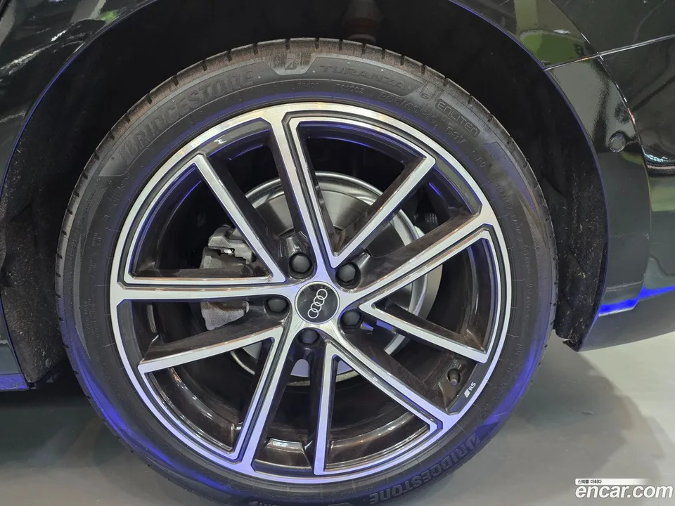 Audi A5 40 TFSI S Line 2025 — миниатюра 5