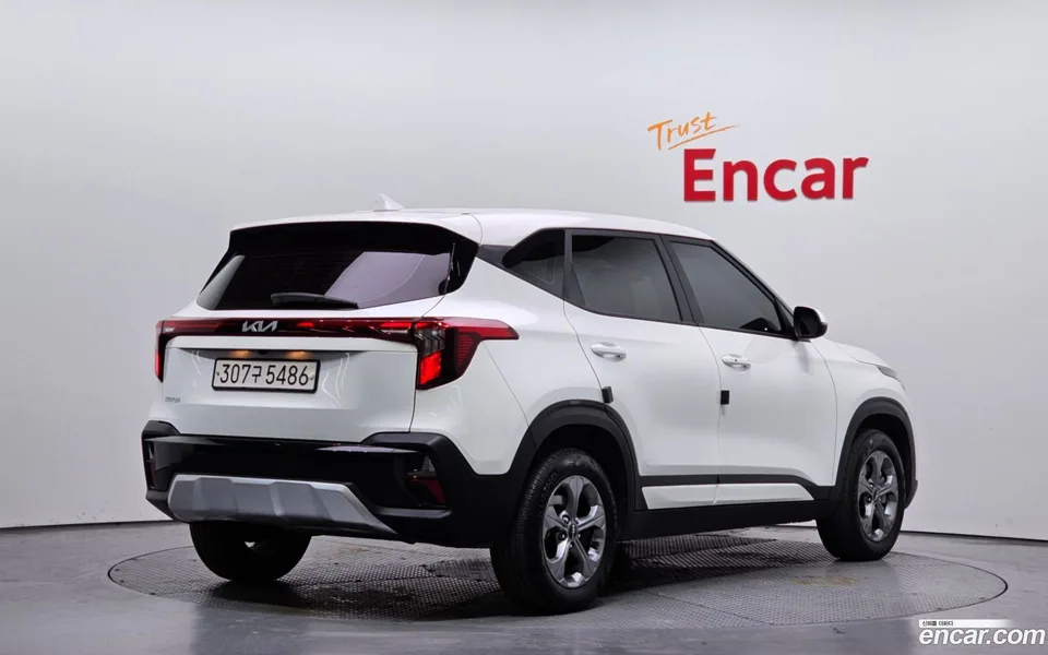 Kia Seltos 1.6 2WD 2023 — миниатюра 2