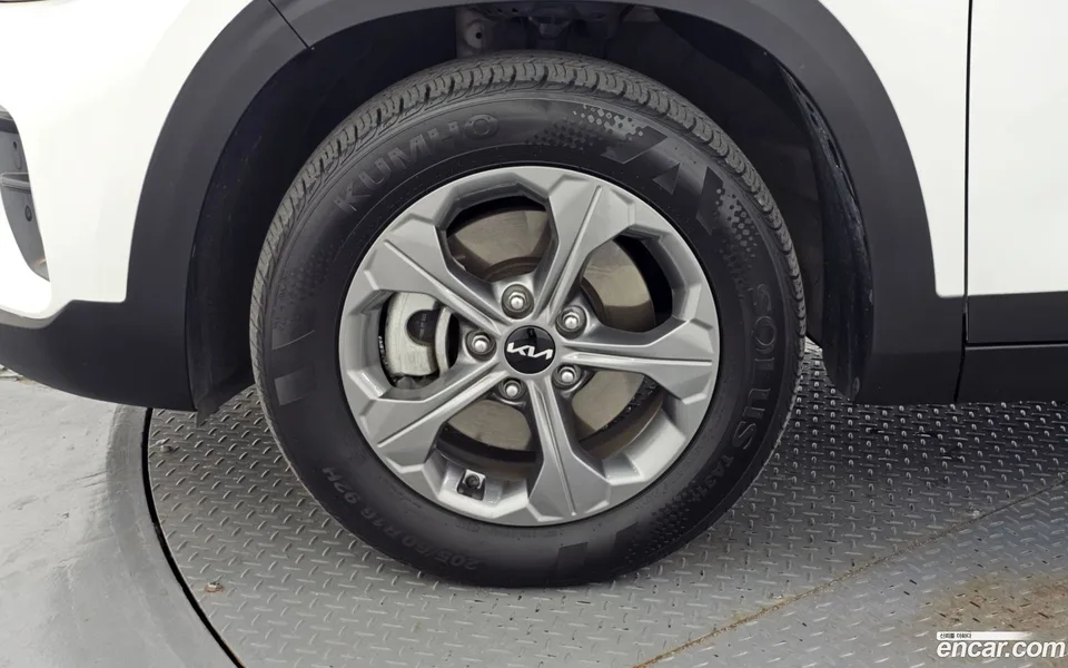 Kia Seltos 1.6 2WD 2023 — миниатюра 5