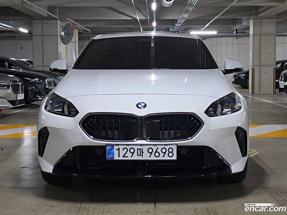 BMW 1 Series 120 M 2025 — миниатюра 3