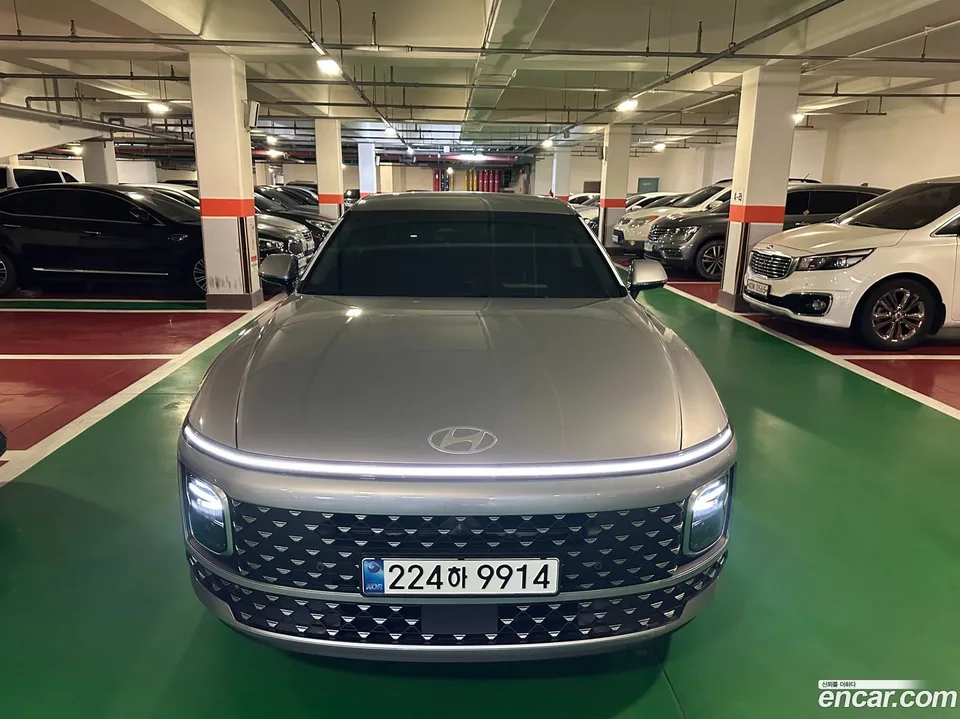 Hyundai Grandeur (GN7) 2.5 2WD 2025 — фото 1, купить с доставкой в Москву