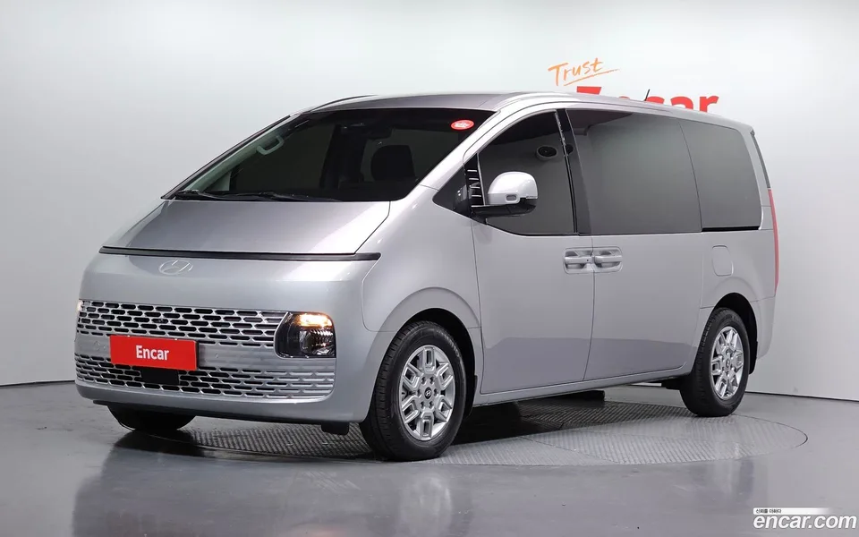 Hyundai Staria L3.5 5 2024 — фото 1, купить с доставкой в Москву