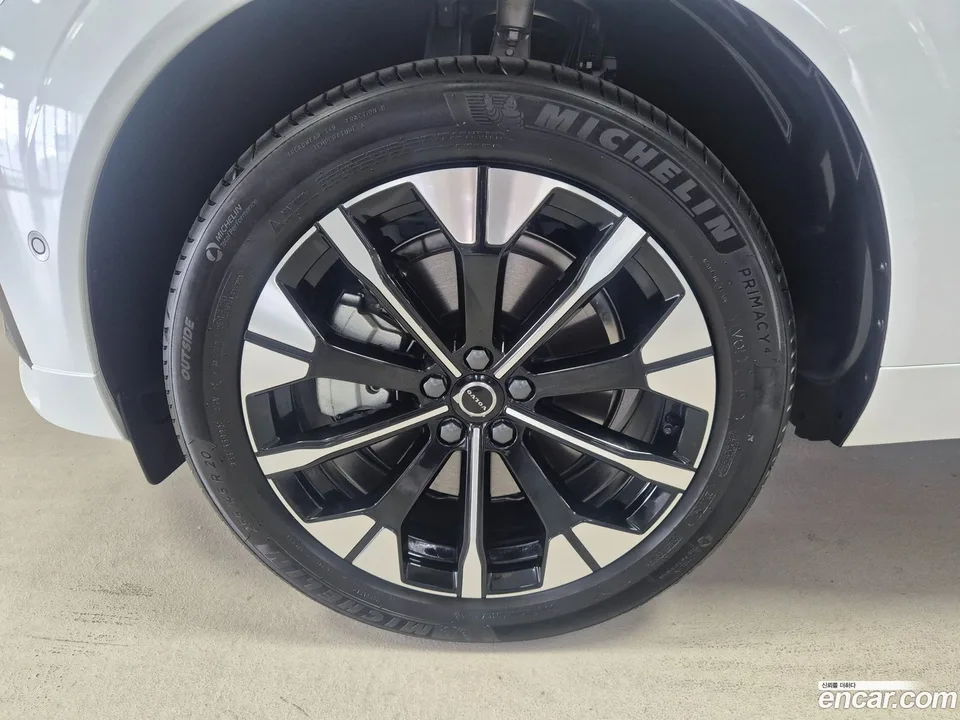 Volvo XC60 B5 2025 — миниатюра 5