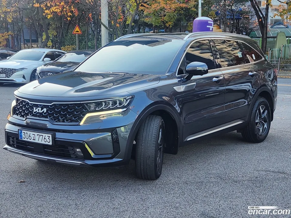 Kia Sorento HEV 1.6 4WD 2023 — фото 1, купить с доставкой в Москву