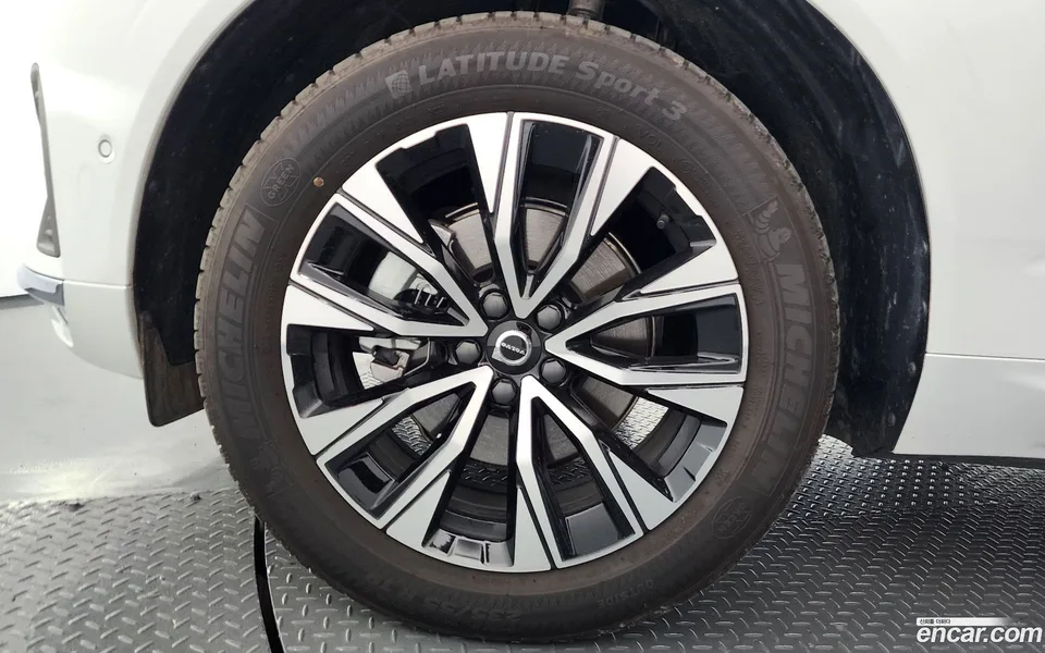 Volvo XC60 B5 2023 — миниатюра 5