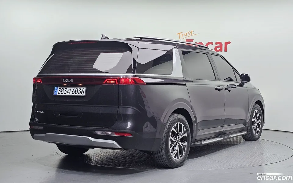 Kia Carnival 9 2023 — миниатюра 2