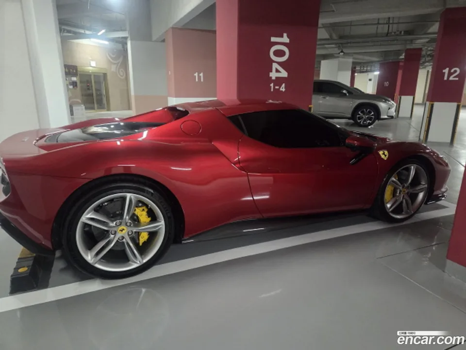 Ferrari 296 GTB 3.0 V6 2024 — миниатюра 3