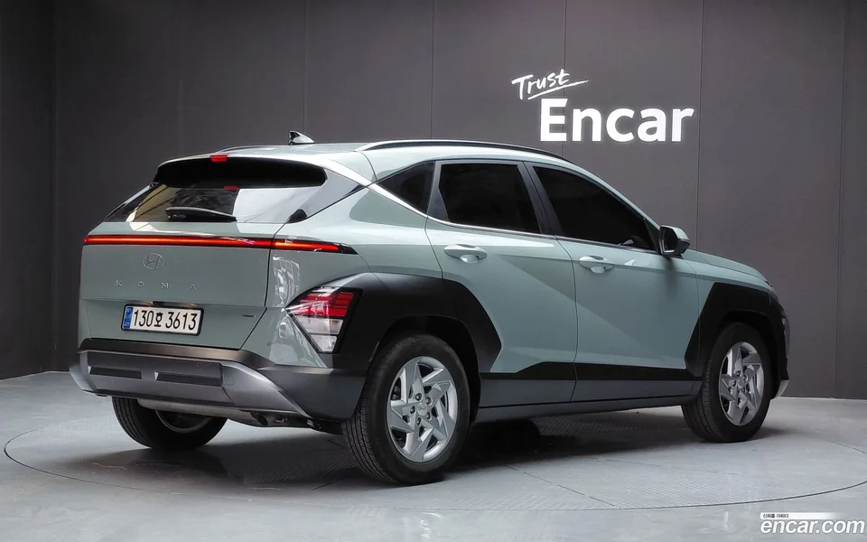 Hyundai Kona 1.6 4WD 2023 — миниатюра 2