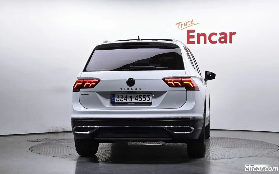 Volkswagen Tiguan Allspace 2.0 TSI 2023 — миниатюра 3