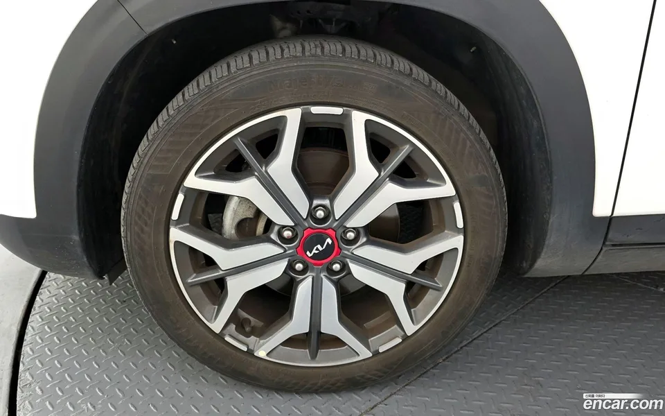Kia Seltos 1.6 2WD 2022 — миниатюра 5