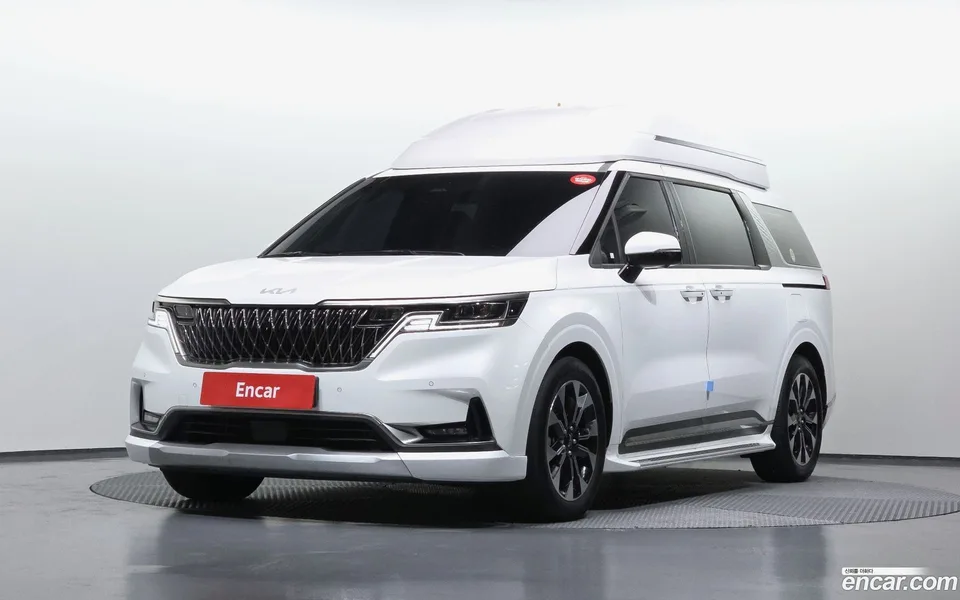 Kia Carnival 9 2023 — фото 1, купить с доставкой в Москву