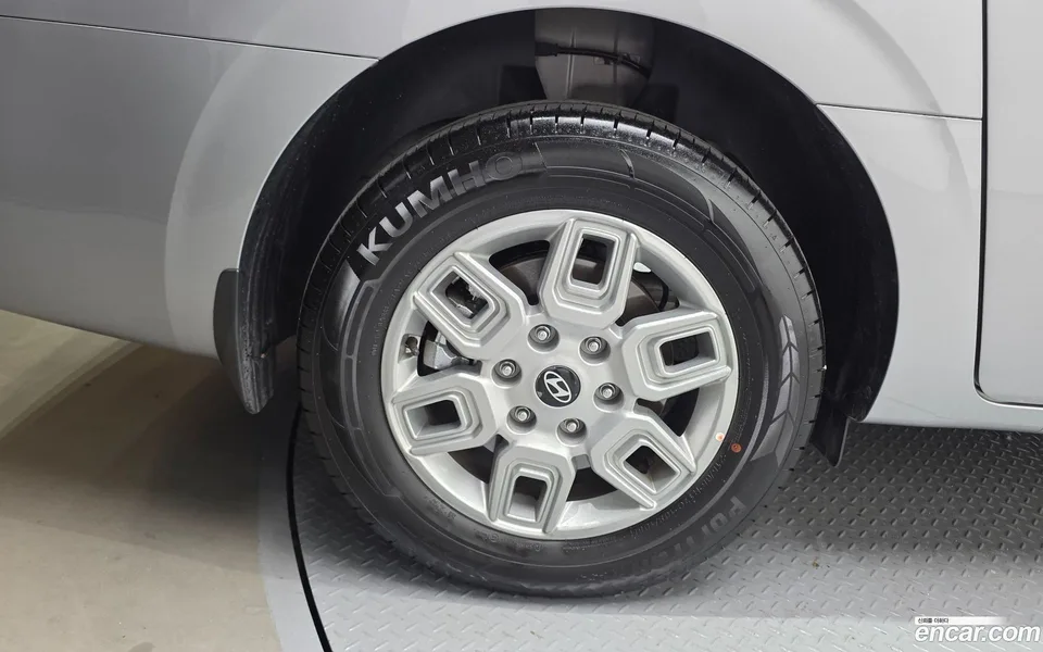 Hyundai Staria L3.5 3 2025 — миниатюра 5