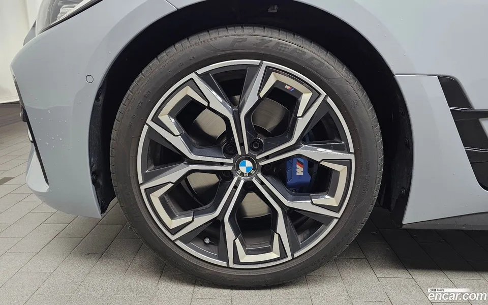 BMW 4 Series 420i M 2024 — миниатюра 5