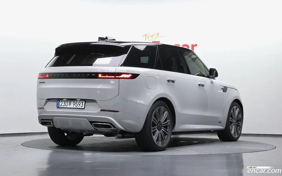 Land Rover Range Rover Sport P400 AB 2025 — миниатюра 2