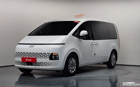 Hyundai Staria 2025 купить в Москве