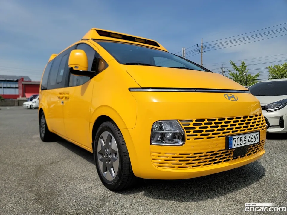 Hyundai Staria L3.5 2025 — миниатюра 3