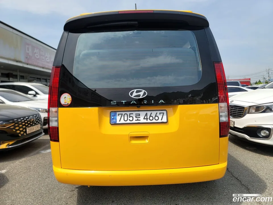Hyundai Staria L3.5 2025 — миниатюра 5