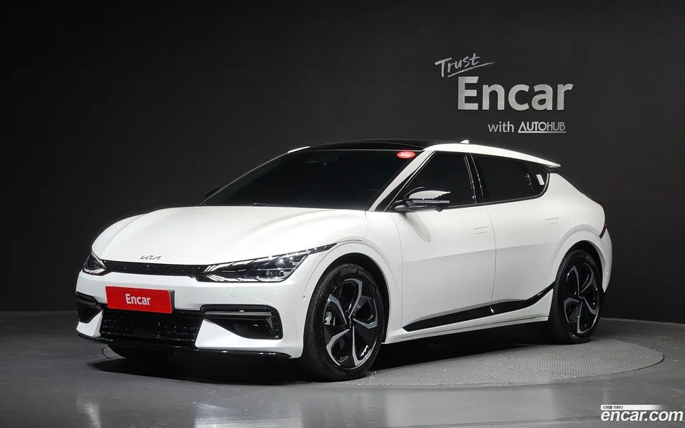 Kia EV6 4WD 2023 — фото 1, купить с доставкой в Москву
