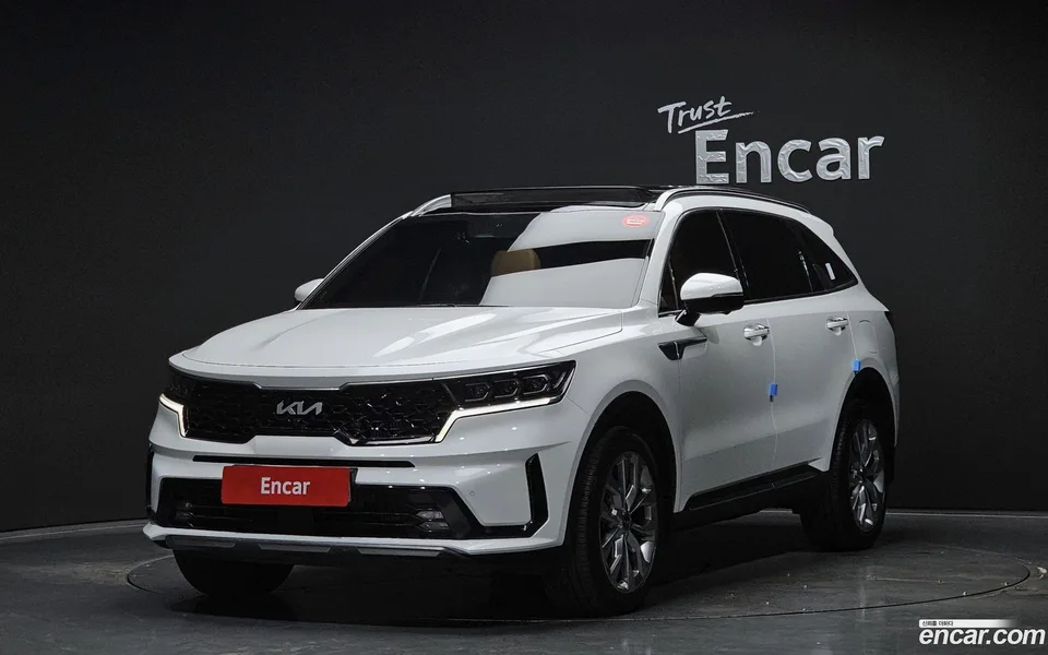 Kia Sorento 2.5T 2WD 2022 — фото 1, купить с доставкой в Москву
