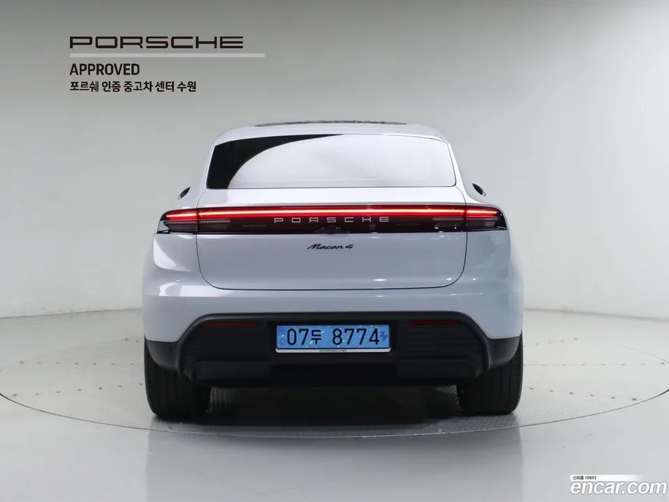 Porsche Macan Electric 4 2025 — миниатюра 4