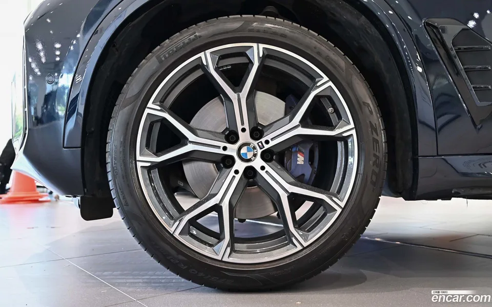 BMW X5 xDrive 40i M 2024 — миниатюра 5