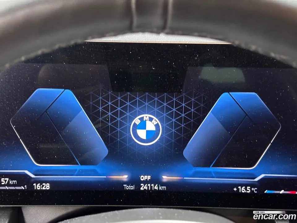 BMW 5 Series 530i xDrive M 2024 — миниатюра 2